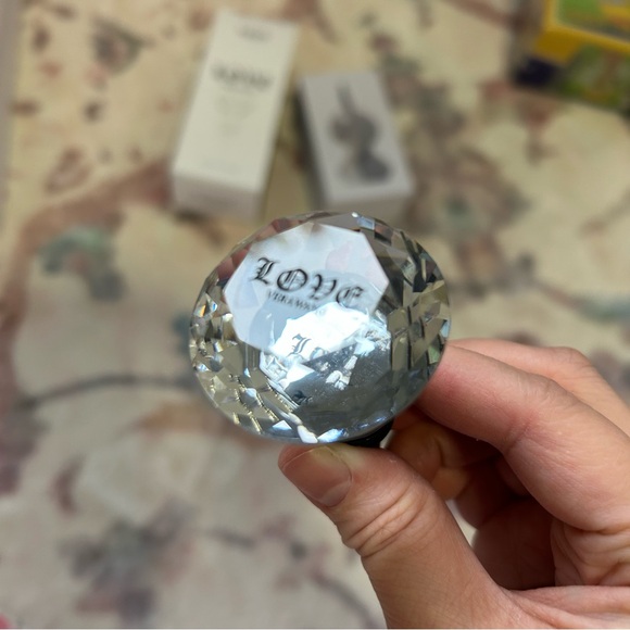 BRAND NEW Vera Wang Love Crystal Wine Bottle Stopper - Picture 3 of 4